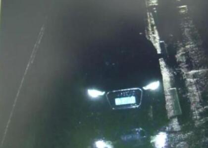 奇葩！西安男子1副假車牌套7輛車，竟是為了省停車費！